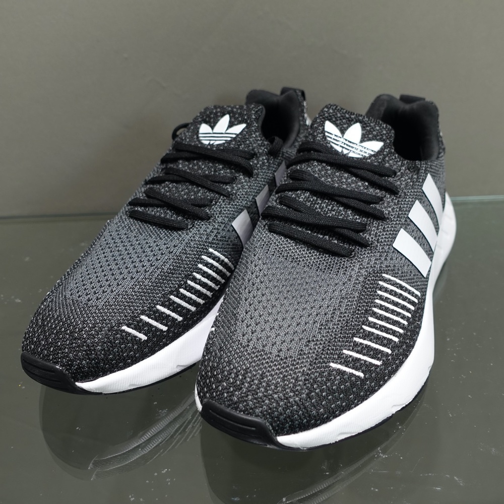 Adidas Swift Run 22 Women's Sneakers Black #971 - Picture 4 of 7